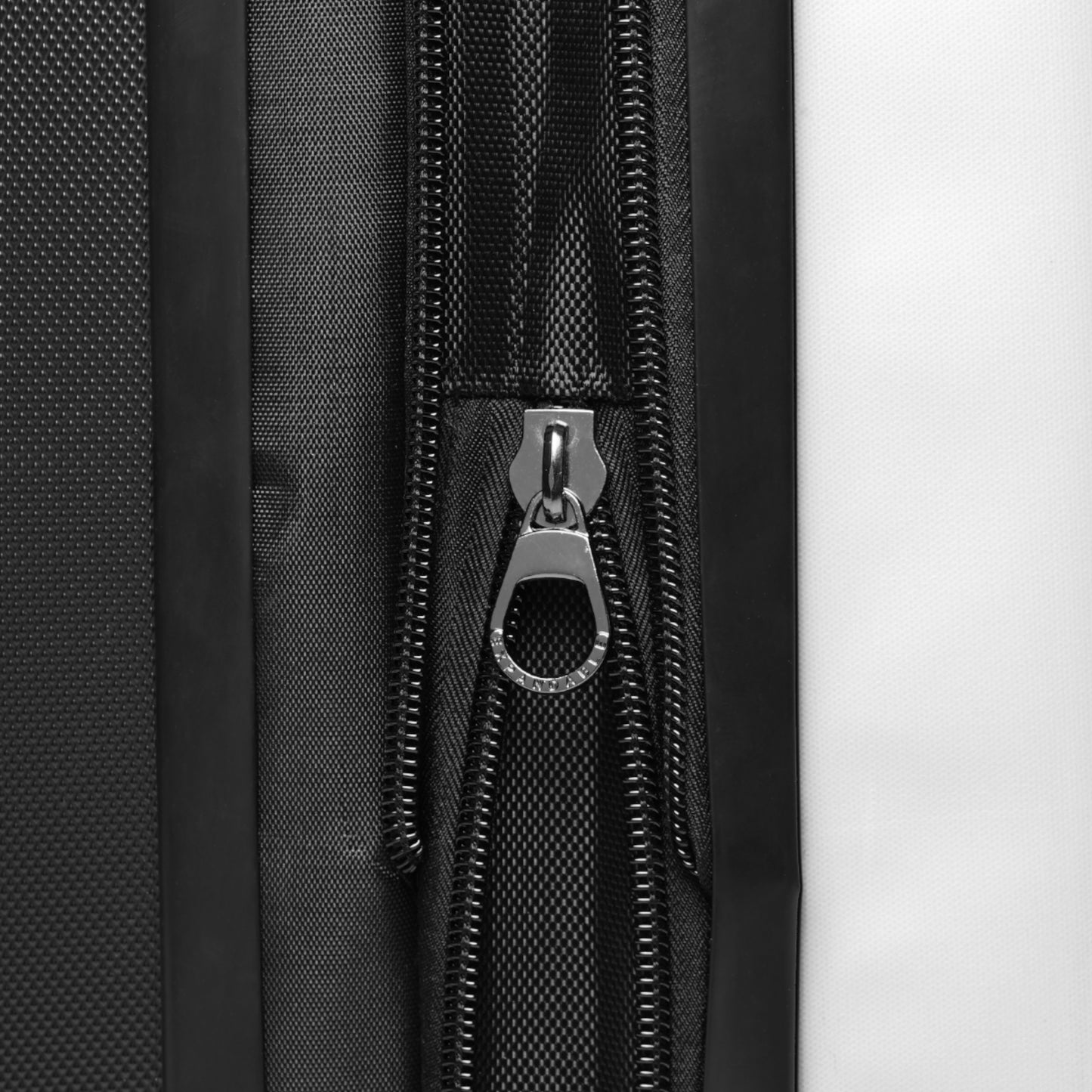 TrackCase - Formula 1 Racing Team Suitcase